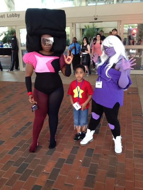 Amethyst Cosplay, Characters Cosplay, Steven Universe Cosplay, Geeky Clothes, Cartoon Cosplay, Plus Size Cosplay, Steven Universe Characters, Awesome Cosplay, Cosplay Tips