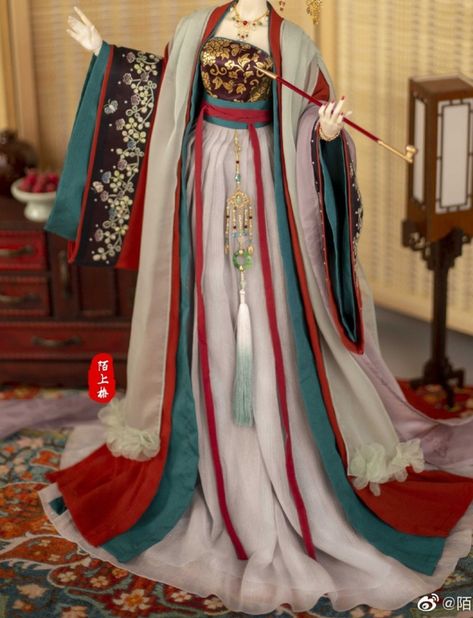 Japanese Orian Outfit, Japan Old Fashion, Tradition Japanese Clothing, 1800s Chinese Fashion, Chinese Kimono Traditional, Old Japanese Clothing, Old Chinese Clothes, Japanese Fantasy Clothes, Japanese Clothing Traditional