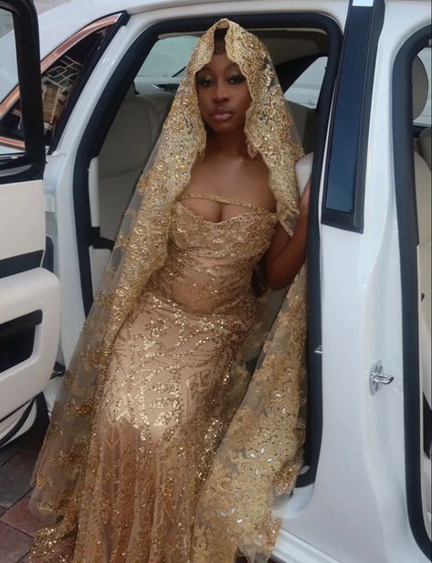 Middle Eastern Prom Dress, Prom Dress With Head Veil, Cruise Night Club Outfits, Prom Dresses With Veil, Veil Prom Dress, Gold Prom Black Women, Prom Dresses With Head Piece, Nigerian Prom Dress Gold, Prom Dress With Headpiece