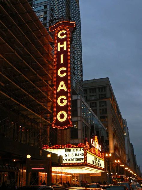 Chicago Living, Chicago Theater, Chicago Aesthetic, Chicago L, Wrigley Field, Chicago Photos, My Kind Of Town, Chicago Travel, Chicago City