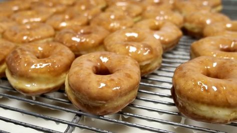 Shipley Donuts Recipe, Copycat Shipleys Donut, Shipley Donut Copycat Recipe, Glazed Donut Recipes, Shipleys Donut Recipe, Spudnuts Recipe, Donut Glaze Recipes, Donut Calories, Recipes With Ingredients