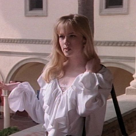 Kelly Taylor 90210, Kelly 90210, Jenny Garth, 90210 Fashion, Kelly Taylor, Jennie Garth, 80's Fashion, Beverly Hills 90210, Action Movie