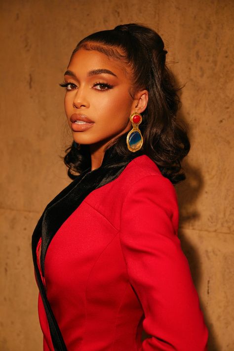 No Ordinary Girl, Outing Outfit, Lori Harvey, Chantel Jeffries, Ordinary Girls, Vogue Us, Half Up Half Down Hair, Baddie Hairstyles, Half Up Half Down