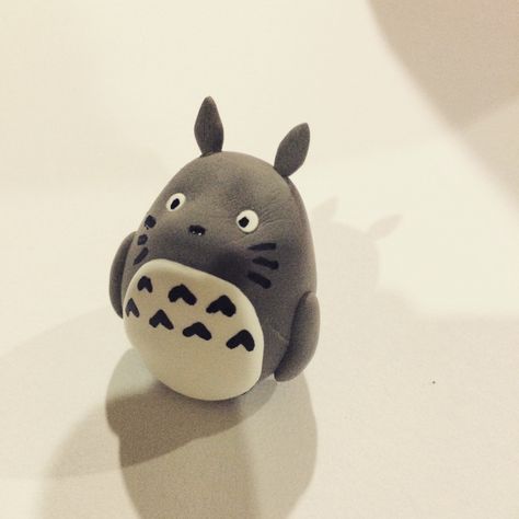 little totoro  -made by clay~ Totoro Clay Art, Clay Totoro, Totoro Clay, Easy Clay Sculptures, Oven Bake Clay, Air Dry Clay Projects, Clay Crafts Air Dry, Clay Figurine, Clay Animals