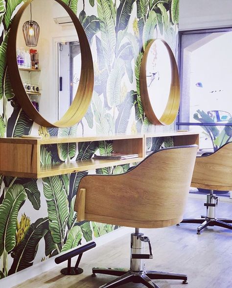 THE ROOM BY KYM WHITE ~ A #tropical #urbanjungle #salonstyle featuring our Stockholm #salonchair and Blast #BlackFootrest 📸… Salon Lofts, Salon Interior Design Ideas, Nail Salon Interior Design, Home Hair Salons, Hair Salon Interior, Interior Design Pictures, Salon Suites Decor, Interior Design Gallery, Hair Salon Decor