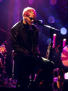 Layne Staley, lead singer of Alice In Chains performing on MTV Unplugged in 1996. Aic Mtv Unplugged, Layne Staley Mtv Unplugged, Alice In Chains Layne Staley, Layne Staley Unplugged, Alice In Chains Mtv Unplugged, Alice In Chains Unplugged, Layne Stanley, Where Did You Sleep Last Night, Billy Goat