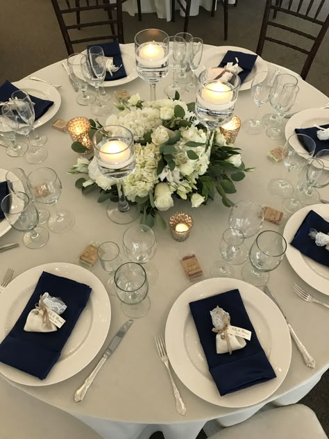 Tablescape Wedding Simple, Wedding Table Decorations Navy Blue, Cocktail Hour Decor Wedding, Navy Blue Wedding Decor, Wedding Dinner Table Setting, Navy Blue Wedding Theme, Blue Table Settings, Navy Birthday, Blue Wedding Decorations