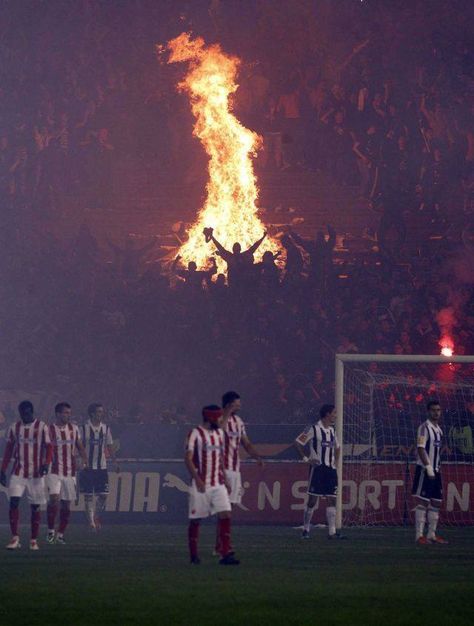 Not a very unusual atmosphere, Red Star Belgrade-Partizan Belgrade(spsnacks.com) Football Hooliganism, Football Casual Clothing, Doflamingo Wallpaper, Red Star Belgrade, Ultras Football, Football Photography, Football Casuals, Ronaldo Real Madrid, Real Madrid Football