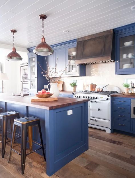 35 Coastal Farmhouse Ideas for Every Room Rural Homestead, Cobalt Blue Kitchens, Block Countertops, Coastal Farmhouse Decor, White Shiplap Wall, Farmhouse Kitchen Ideas, Blue Kitchen Cabinets, Island Countertops, White Shiplap