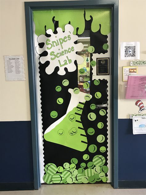 Science Classroom Decoration Ideas, Science Classroom Themes Middle School, Science Door Ideas, Science Classroom Door Decorations, Science Lab Classroom Decorations, Science Classroom Door Ideas, Science Classroom Doors, Classroom Door Ideas Science, Science Lab Classroom