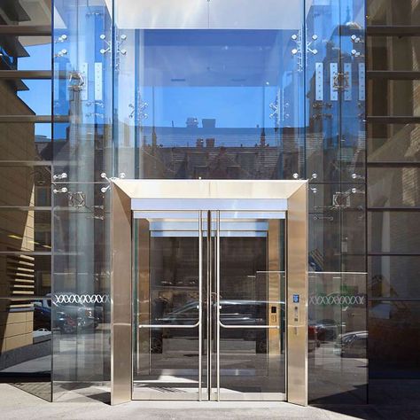 Wistar Institute's Vestibule has a striking architectural element, which presents a double height glass box that houses a unique hanging sculpture. Glass Vestibule, Vestibule Entrance, Building Entrance Design, Entry Designs, Office Building Lobby, Glass Entrance, Brownstone Interiors, Art Deco Design Graphics, Glass Wall Systems