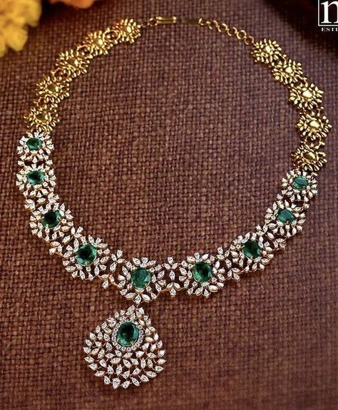 Diamond Necklace Designs Indian, Indian Diamond Pendants, Trendy Diamond Necklace, Latest Diamond Necklace Designs, Diamond Choker Indian, Trendy Jewelry Ideas, Coral Jewelry Set, Diamond Pendant Jewelry, Trendy Jewellery