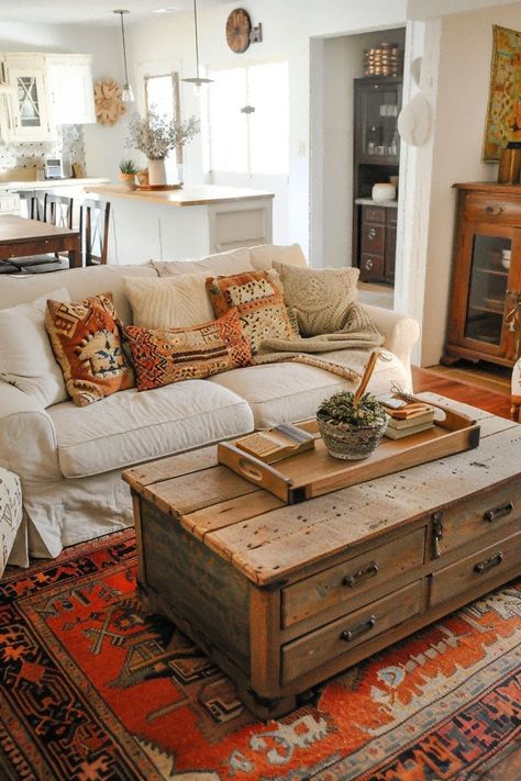 Western Chic Interior Design, Cottage Boho Living Room, Boho Traditional Living Room, Boho Cottage Living Room, Rustic Boho Living Room Decor, Modern Boho Cottage, Boho Family Room, Minimalist Boho Living Room, Southwestern Living Room