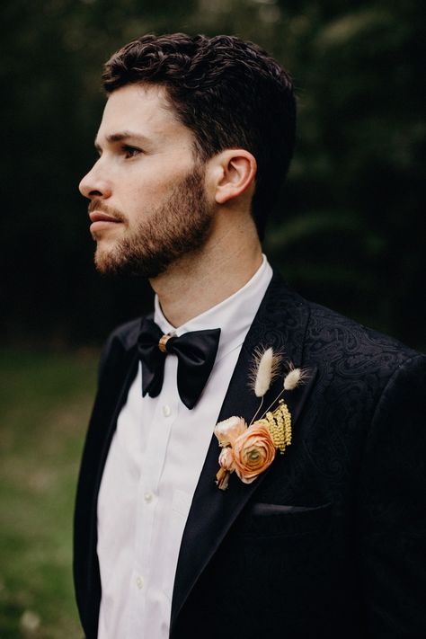 Moody Groom Photos, Individual Groom Photos, Groom Portraits Outdoor, Groom Individual Photos, Groom Only Photos, Groom Poses Single, Editorial Groom Photos, Grooms Photoshoot, Groom Single Poses