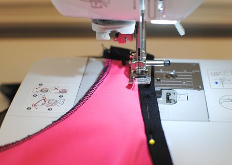 Trash To Couture: Sewing Activewear: DIY Sports Bra