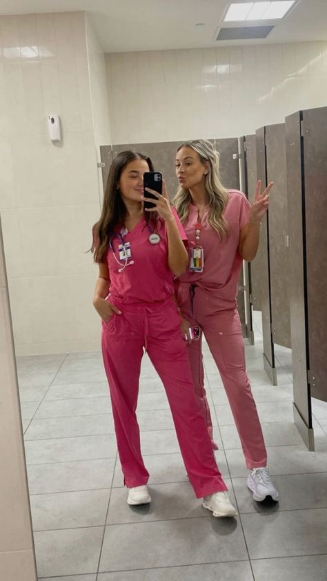 Nurse Best Friends, Nursing Students Uniform, Nurse Pink Scrubs, Vision Board Pictures Nursing School, Nurses Outfits Scrubs, Doctor Wife Aesthetic, Scrub Aesthetic Medical, Nursing Program Aesthetic, Nursing School Asthetics Photos