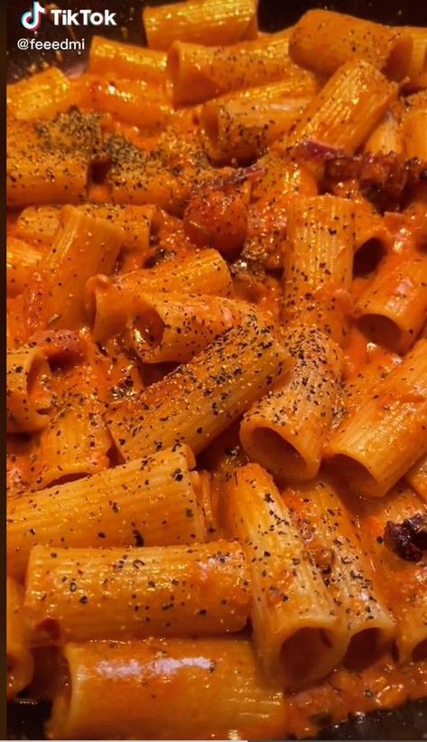 Tomato Rigatoni, Rigatoni Recipes, One Pot Pasta Recipes, Rigatoni Pasta, Pasta Sauce Recipes, Rigatoni, Healthy Lunch Recipes, Healthy Eating Recipes, Food Videos Cooking