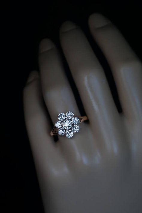 Flower Cluster Engagement Ring, Antique Cluster Ring, Old Engagement Rings, Flower Shaped Engagement Ring, Cocktail Ring Designs, Solitaire Ring Designs, Antique Cushion Cut Diamond, Vintage Cluster Ring, Cluster Diamond Ring