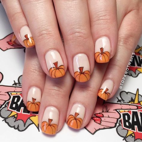 12 Halloween Nail Art Ideas to Trick Or Treat Yo'self With Pumpkin Nail Designs, Halloween Nail Art Easy, Pumpkin Nail Art, Nail Art Halloween, Halloween Nails Easy, Cute Halloween Nails, Pumpkin Nails, Fall Nail Art Designs, Thanksgiving Nails