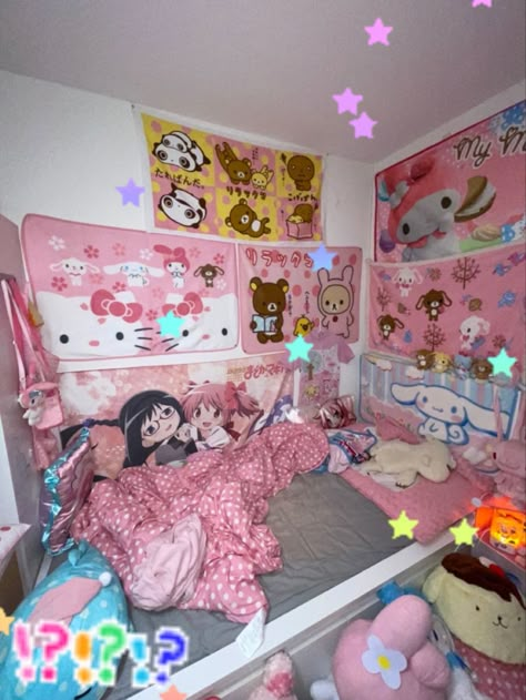 Harajuku Room, Jojifuku Room, Hello Kitty To Issho, Sanrio Room, Cutecore Room, Kawaii Room Ideas, Hello Kitty Room Decor, Mother Garden, Kawaii Bedroom