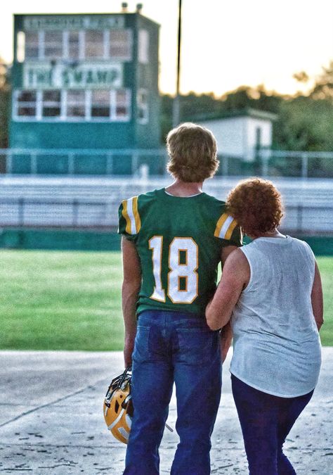 Senior Football Players And Moms, Mother And Son Baseball Pictures, Football Pictures With Mom, Mother Son Football Poses, Senior Football Game Ideas, Football Players And Mom Pictures, Boys Of Fall Football Pictures, Mom And Senior Football Pictures, Senior Picture Ideas For Guys With Mom