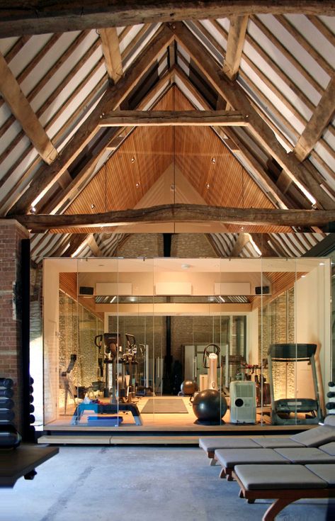 Stunning home gym within listed barn Barn Gym, Barn Office, Oak Framed Extensions, Barn Conversions, House Gym, Luxury Gym, Converted Barn, Home Gym Design, Gym Room