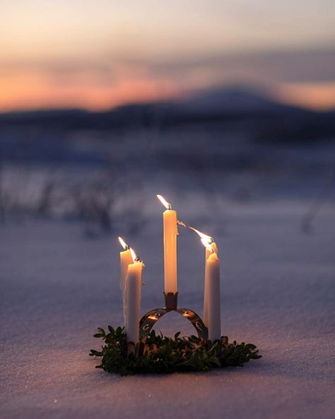 Christmas Lockscreen, Candle Fire, Happy Winter Solstice, Lighted Wreaths, Winter Outdoors, Snow Pictures, Saint Lucia, Winter Candle, Candle Aesthetic