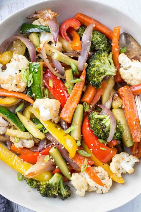 Simple and healthy recipe for roasted vegetables. The best side dish recipe. Healthy Roasted Vegetables, Mix Vegetable Recipe, Roasted Vegetables Recipe, Easy Roasted Vegetables, Radish Recipes, Roasted Vegetable Recipes, Chicken Parm, Mixed Vegetables, Vegetable Sides