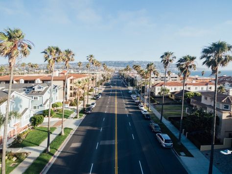 The ultimate playlist for your California road trip (Chilled vibes guaranteed!) Redondo Beach Pier, California Pictures, California Real Estate, California Travel Road Trips, Redondo Beach, Best Places To Live, Scenic Beauty, California Homes, University Of California