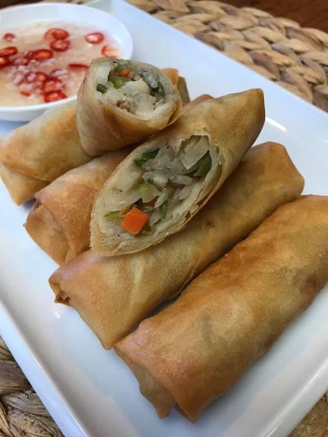 Lumpiang Gulay Recipe, Chicken Lumpia, Shanghai Chicken, Lumpiang Gulay, Vegetable Lumpia, Filipino Egg Rolls, Filipino Spring Rolls, Lumpia Filipino, Filipino Appetizers