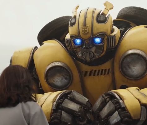 Bee Pfp, Bumblebee 2018, Transformers Prime Bumblebee, Bumblebee Movie, Black Hat X Dr Flug, Bumblebee Transformers, Transformers Memes, Transformers Collection, Transformers Funny