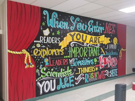 School Entrance Display Ideas, Elementary Wall Murals, Elementary School Lobby Decorating Ideas, School Entryway Ideas Elementary, Middle School Mural Ideas, Elementary School Murals Hallways, Elementary School Murals Ideas, Mural Ideas For School, School Murals Highschool