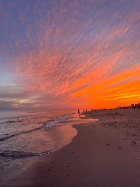 Sunset beach Julian Core, Gulf Shores Alabama, California Sunset, Ocean Pictures, Sunrise Beach, Holiday Pictures, Pretty Sky, Savannah Georgia, Gulf Shores