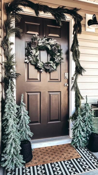 Christmas Decorating Hacks, Affordable Christmas Decorations, Dollar Tree Christmas Decor, Outside Christmas Decorations, Dollar Tree Hacks, Neutral Christmas Decor, Farmhouse Christmas Tree, Christmas Front Doors, Simple Christmas Decor