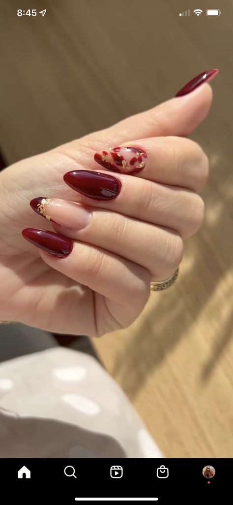 Red Nail Designs Wedding, Red Royal Nails, Red Nails Acrylic Design Simple, Red Nails With Marble Design, Burgundy Nails Valentines, Burgundy Nail Art Designs Classy, Cherry Wine Nails Almond, Cute Red And Gold Nails, Red And Gold Flake Nails