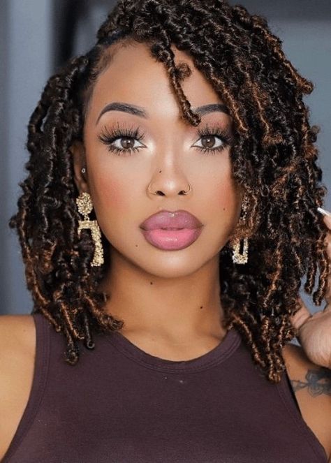 Retro Braids, Box Hairstyles, Best Crochet Hair, Black Hair Updo Hairstyles, Crochet Hairstyles, Locs Styles, Micro Locs, Weave Ponytail Hairstyles, Tree Braids