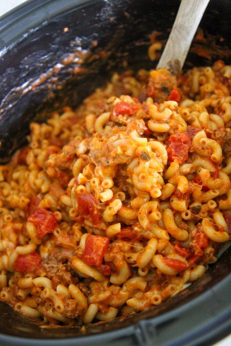 Crockpot Cheesy Beef Goulash (Slow Cooker Recipe) - Cooked by Julie Johnny Marzetti Recipe Crockpot, American Chop Suey Recipe Crockpot, Crockpot Chop Suey Slow Cooker, Crockpot American Chop Suey, Slow Cooker Beef Goulash Recipes, Crock Pot Chop Suey, Slow Cooker Beef Goulash, Crock Pot Goulash Recipes, Crockpot Chop Suey