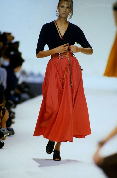 80s Belt, 80s Outfits, 2000s Dress, Dior Runway, 90s Runway, Fashion Everyday, Kim Basinger, 80s Outfit, Gianfranco Ferre