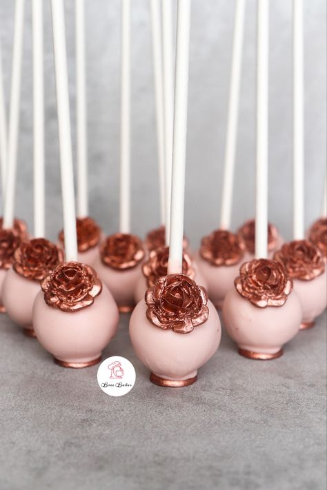 Rose Gold Baby Shower Cake, Rose Gold Treats, Rose Gold Cake Pops, Gold Baby Shower Cake, Madeline Cookies, 21 Party, Rose Gold Wedding Cakes, Rose Gold Cake, Gold Dessert