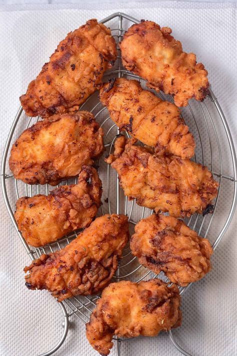 Copycat Cracker Barrel Chicken Fried Chicken Cracker Barrel Chicken Fried Chicken, Cracker Barrel Fried Chicken, Cracker Barrel Chicken, Copycat Cracker Barrel, Chicken Fried Chicken, Saltine Crackers, Chicken Fried, Cracker Barrel, Juicy Chicken