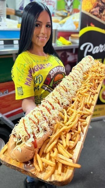 Fried Yam, Man Vs Food, Dog Bread, Picnic Inspiration, Giant Food, Weird Food, Dog Recipes, Food Platters, Serving Food