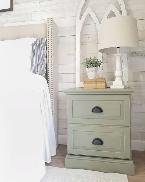 Happy Thursday! When Instagram was down yesterday I did a little DIY project. I chalk painted our nightstands with Chateau Gray by Annie… White Wash Bedroom Furniture, White Washed Bedroom Furniture, Sage Green Furniture, Green Bedroom Furniture, Green Nightstands, White Wash Walls, Green Painted Furniture, Green Dresser, Upscale Furniture