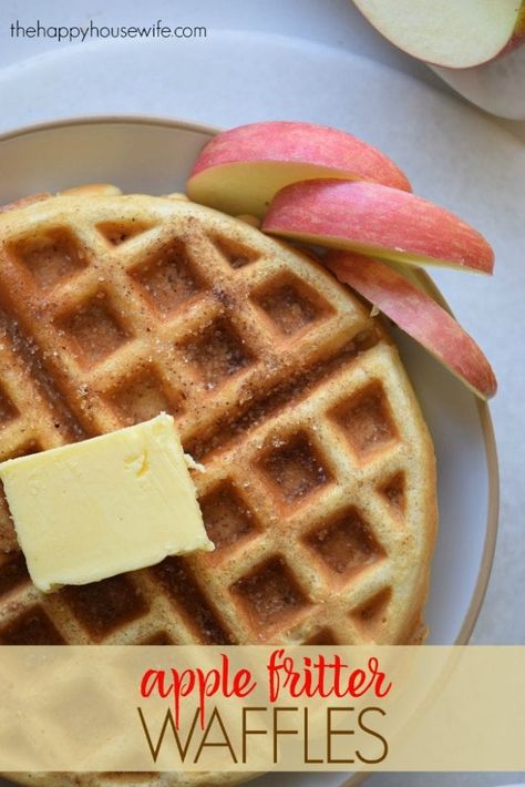 Mini Waffle Recipe, Apple Waffles, Waffle Iron Recipes, Waffle Maker Recipes, Apple Fritter, Iron Recipes, Tummy Yummy, Happy Housewife, Waffle Recipe