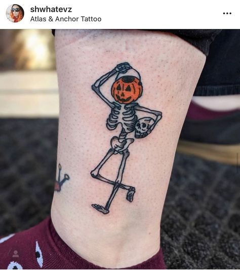 Scary Tattoo Ideas, Halloween Tattoos Sleeve, Pumpkin Tattoo, Skeleton Tattoo, Scary Tattoos, Skeleton Tattoos, Elbow Tattoos, Inspiration Tattoo, Tattoos Geometric