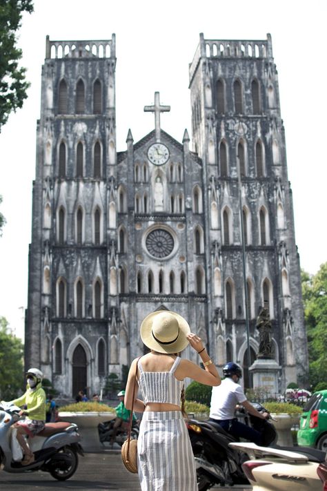 What I Wore In Vietnam | Exploring Hanoi Old Quarter Hanoi Fashion Street Styles, Hanoi Photo Ideas, Hanoi Vietnam Outfit, Hanoi Vietnam Outfit Ideas, Vietnam Ootd Travel Outfits, Vietnam Fashion Outfits, Vietnam Photo Ideas, Hanoi Outfit, Vietnam Travel Outfit