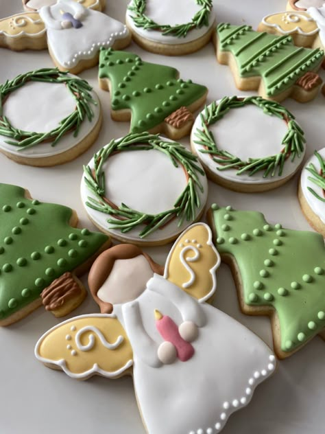 Angel Christmas Cookies Decorated, Angel Sugar Cookies Decorated, Angel Cookies Decorated, Christmas Angel Cookies, Angel Sugar Cookies, Angel Cutout, Christmas Cookie Designs, Christmas Cookie Decorating Ideas, Royal Icing Ideas