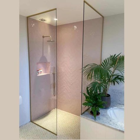 21 Shower Tile Design Ideas and Patterns for Your Bathroom Angle Shower Ideas, Modern Shower Tile Ideas, Shower Tile Design Ideas, Best Shower Tile, Shower Styles, Modern Shower Tile, Shower Tile Design, Neo Angle Shower Enclosures, Tile Design Ideas