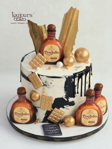 Don Julio themed birthday cake with a buttercream finish and fondant made tequila bottles on the cake. Don Julio Party Theme, Casamigos Cake, Don Julio Cakes, Tequila Cake, Booze Cake, Don Julio Tequila, Mexican Cake, 30 Birthday Cake, Tequila Bottles