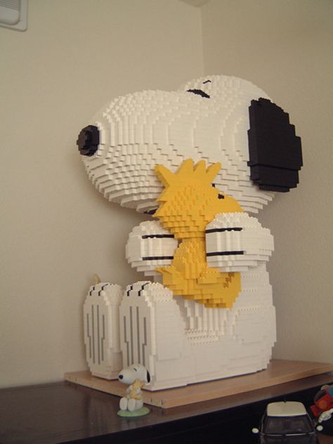 #awesome #life size #snoopy Lego Machines, Woodstock Snoopy, Lego Sculptures, Lego Boards, Lego Lovers, Amazing Lego Creations, Lego Worlds, Snoopy Love, Cool Lego Creations