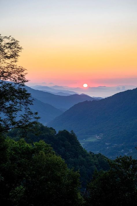 Carolina sunrise, coming up, in the east. From the Blue Ridge Parkway this morning above Maggie Valley North Carolina. Blue Ridge Mountains North Carolina, Maggie Valley North Carolina, Sunset Valley, Mountain Aesthetic, Mountains Aesthetic, Maggie Valley, Blue Sunset, Sun And Clouds, North Carolina Mountains